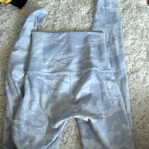 Lulu white camo leggings size 2